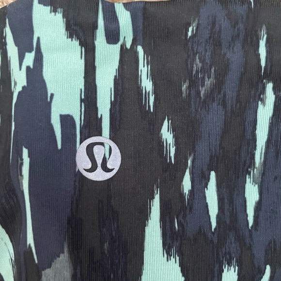 Lululemon leggings - Picture 3 of 4